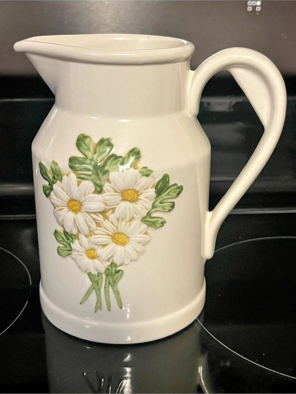 Vintage Metlock Poppytrail Sculptured Daisy small pitcher